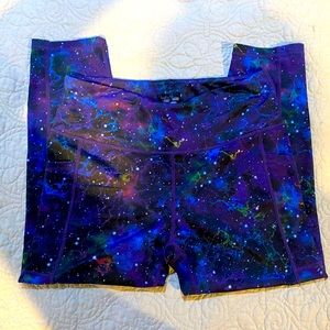 CVG galaxy capris length leggings